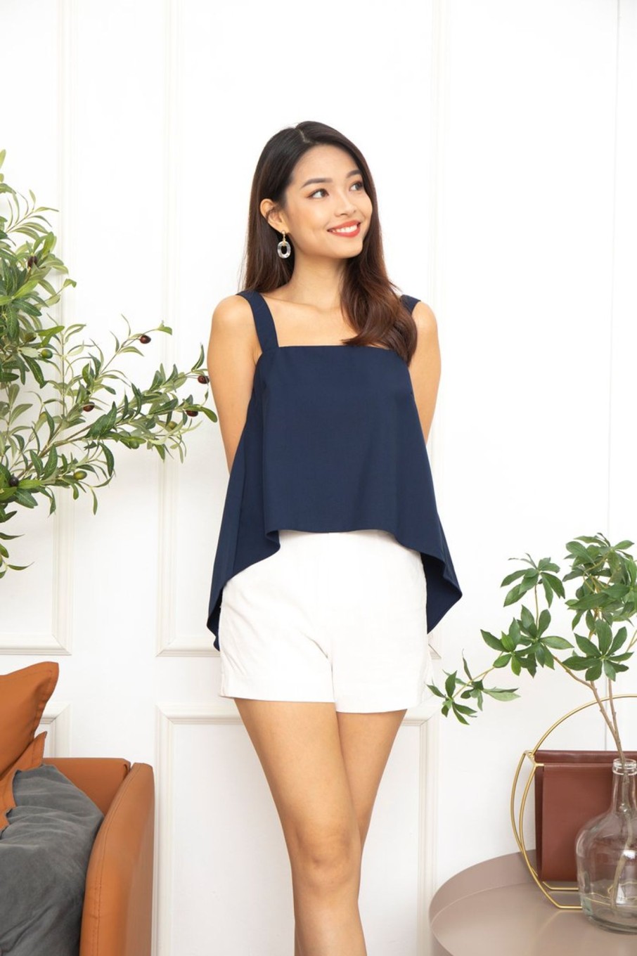 Tops VERITAJOY | Flair Hi-Low Top In Navy Blue