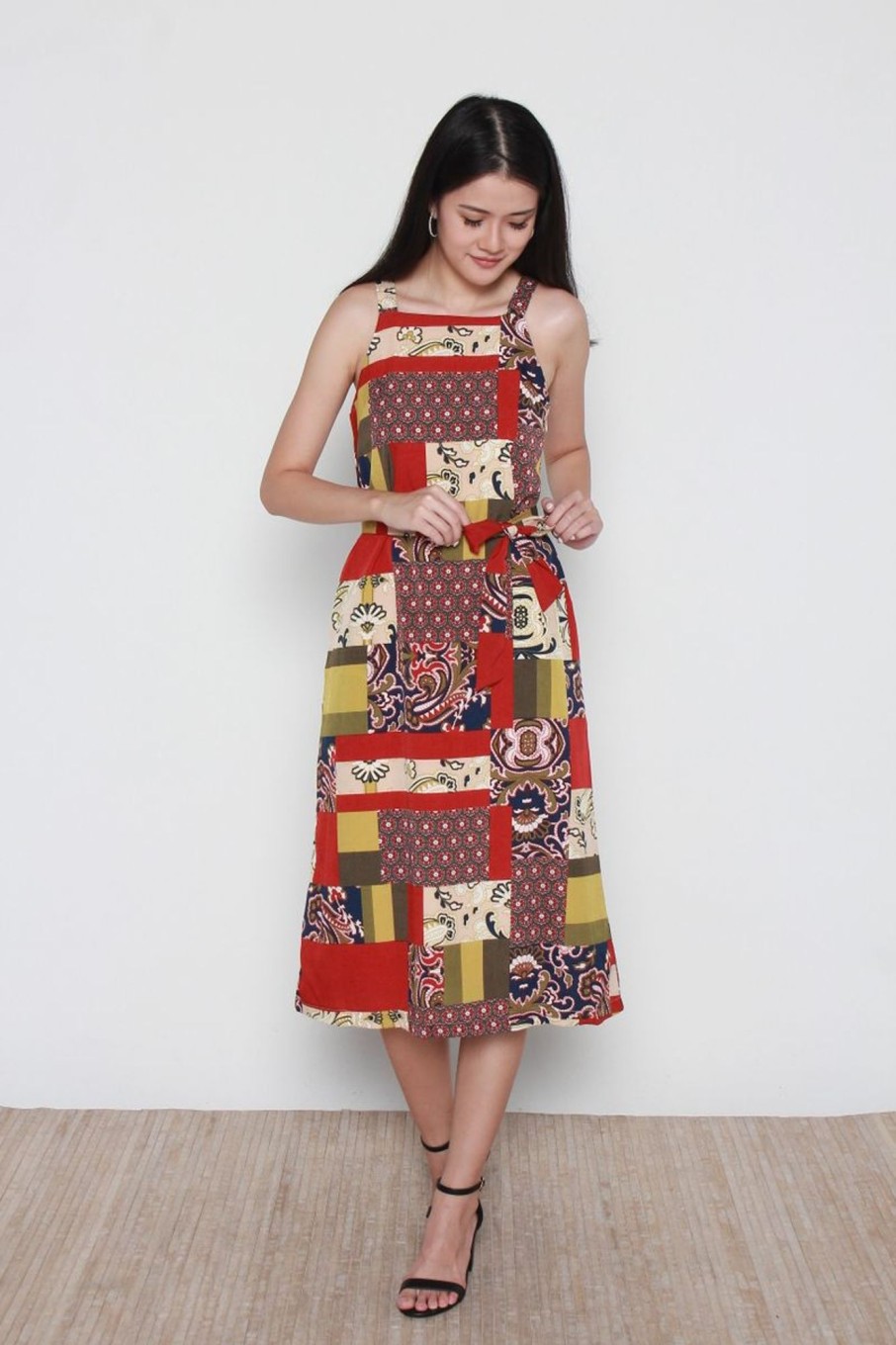 Dresses VERITAJOY | Ximena Strap Square Neck Motif Printed Dress In Red