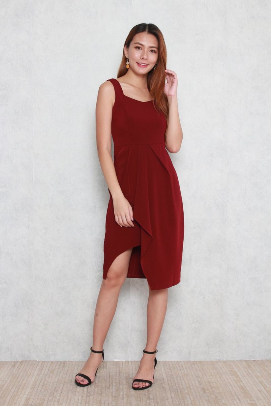 Dresses VERITAJOY | Cascada Pleated Waterfall Dress In Wine