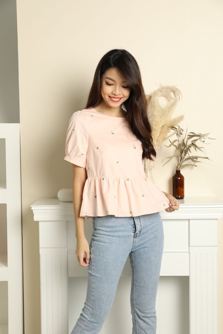 Tops VERITAJOY | Marigold Two-Way Embroidered Blouse In Pink