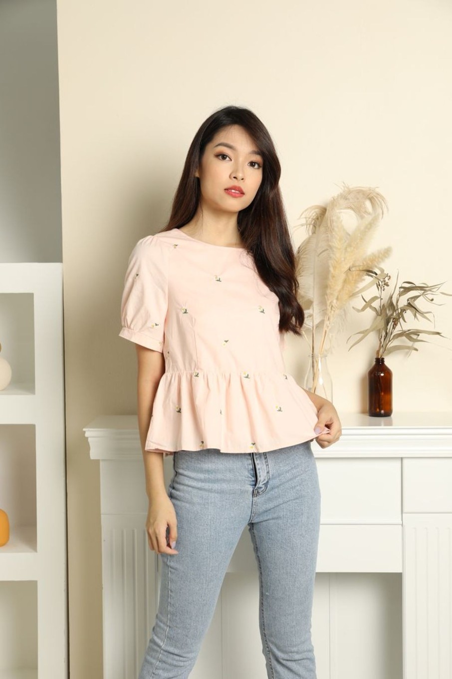 Tops VERITAJOY | Marigold Two-Way Embroidered Blouse In Pink