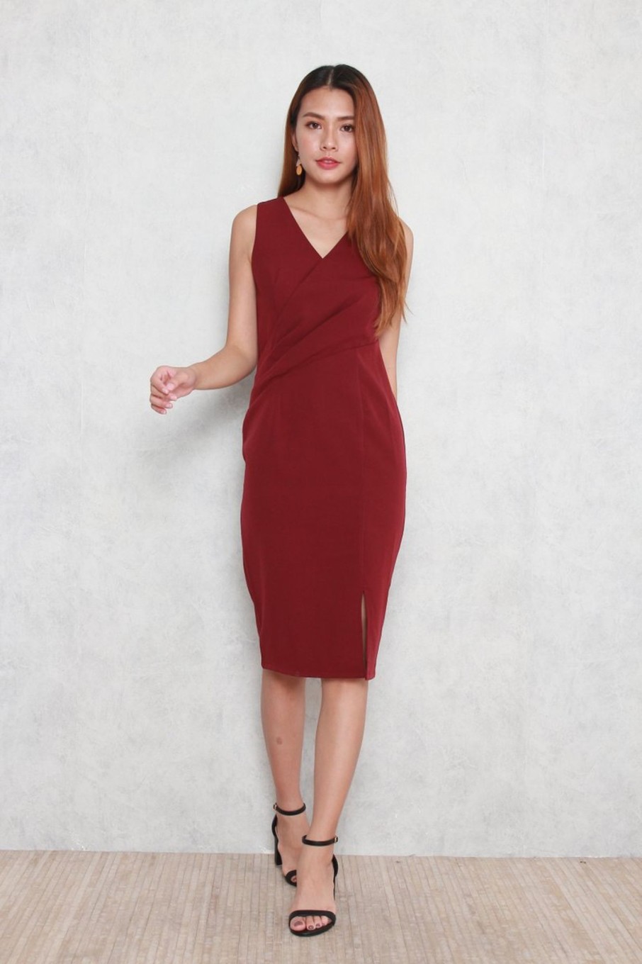 Dresses VERITAJOY | Trinity V-Neck Pencil Dress In Wine