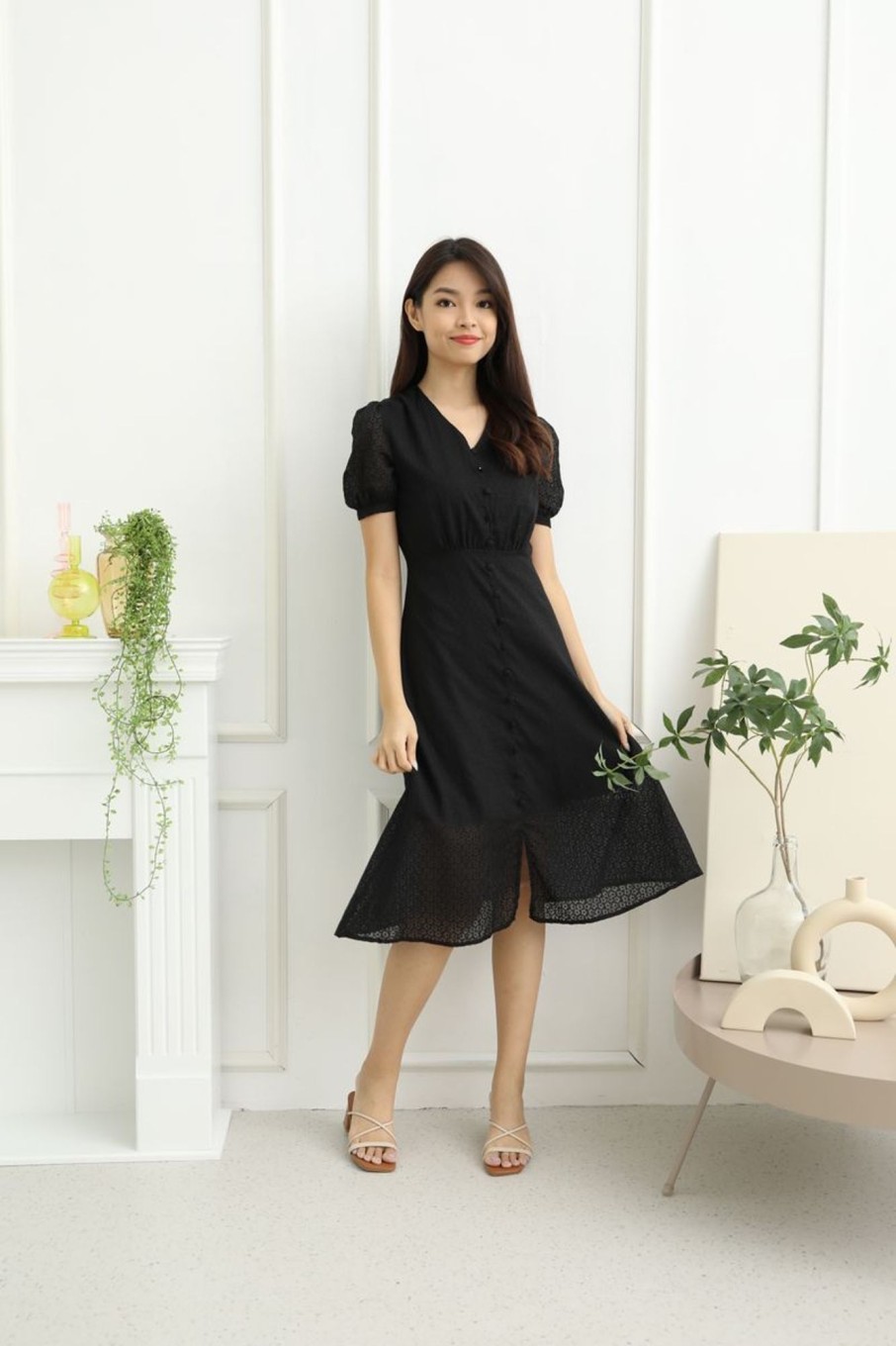 Dresses VERITAJOY | Luisa Front Button Down Sleeved Midi Dress In Black