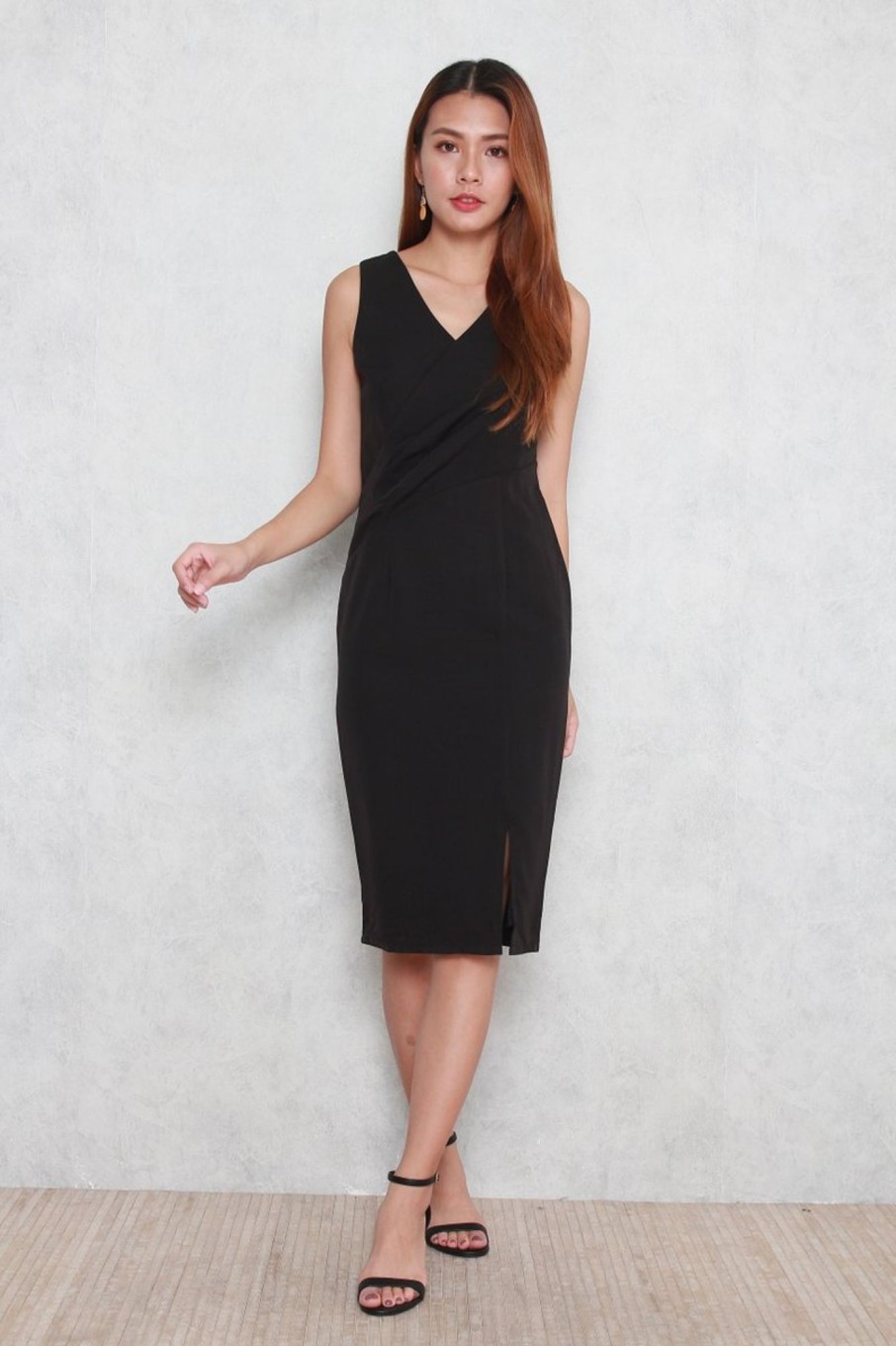 Dresses VERITAJOY | Trinity V-Neck Pencil Dress In Black